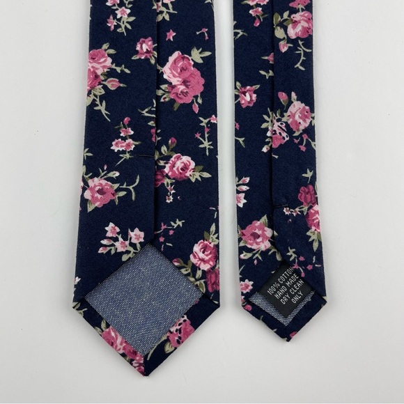 Men’s Navy Vintage Floral Print Necktie & Silk Pocket Square Set - Picture 6 of 12